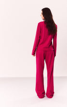 Load image into Gallery viewer, Jeffrey &lt;br&gt; Fitted Long Sleeve Tee
