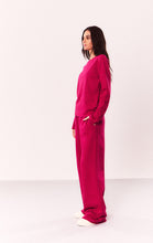 Load image into Gallery viewer, Jeffrey &lt;br&gt; Fitted Long Sleeve Tee

